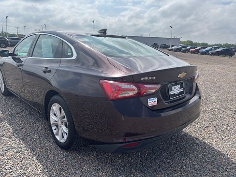 Used 2021 Chevrolet Malibu LT FWD image 7