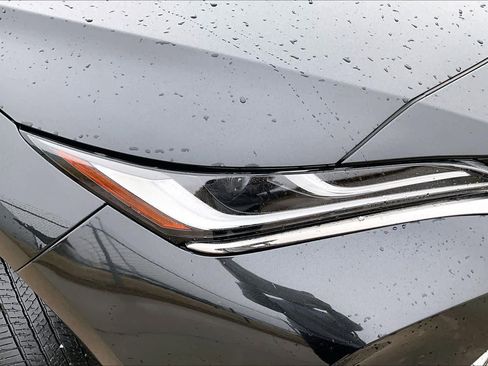 Used 2023 Toyota Venza Nightshade image 26