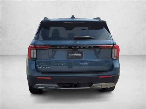 New 2026 Ford Explorer Active w/ Active Comfort Package image 8
