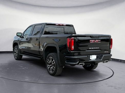 Used 2025 GMC Sierra 1500 AT4 w/ AT4 Premium Package AWD/4WD image 3