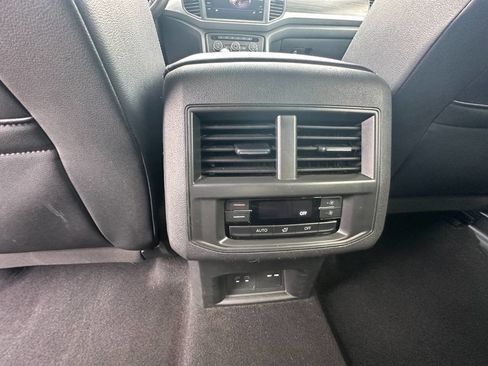 Used 2021 Volkswagen Atlas SE image 30