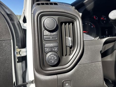 Used 2023 Chevrolet Silverado 2500 Custom w/ Custom Value Package image 18