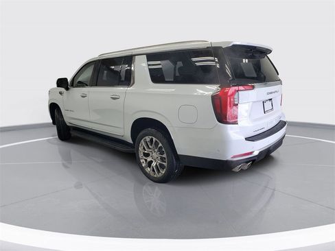 New 2026 GMC Yukon XL Denali w/ LPO, Floor Liner Package image 4