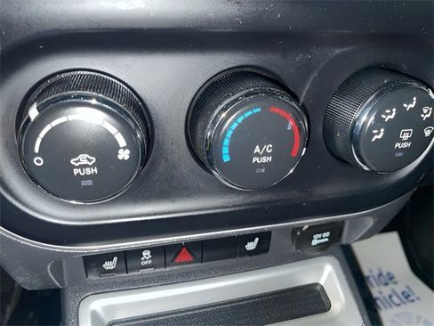 Used 2017 Jeep Compass High Altitude image 16