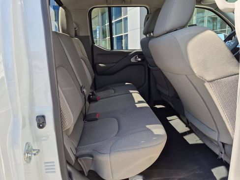 Used 2020 Nissan Frontier SV RWD image 26