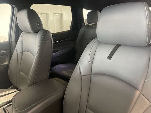Used 2023 Buick Enclave Essence image 6