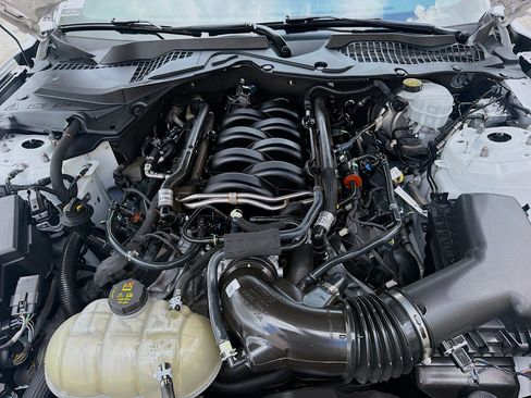 Used 2023 Ford Mustang GT RWD image 33