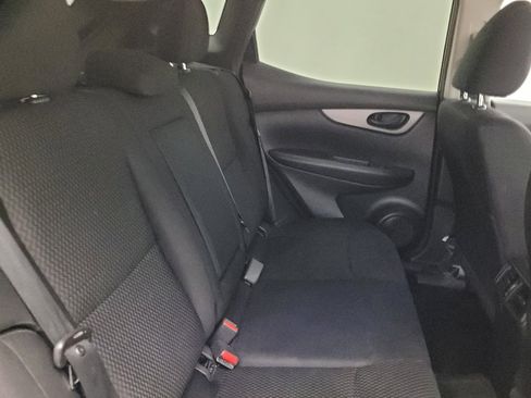 Used 2020 Nissan Rogue Sport S w/ Appearance Package FWD image 19