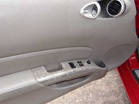 Used 2007 Nissan 350Z Touring RWD image 11
