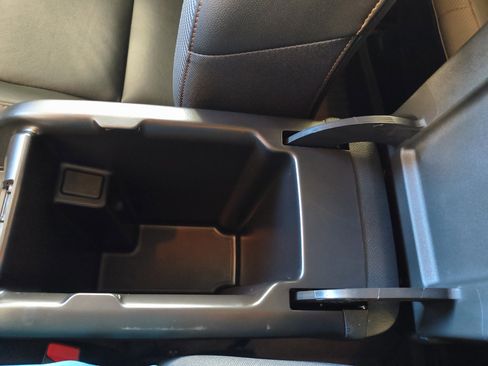 Used 2022 GMC Canyon AT4 w/ Trailering Package image 23