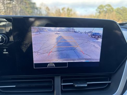 Certified 2025 Chevrolet Trax LS image 21