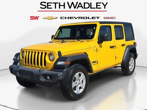 Used 2021 Jeep Wrangler Unlimited Sport AWD/4WD image 3