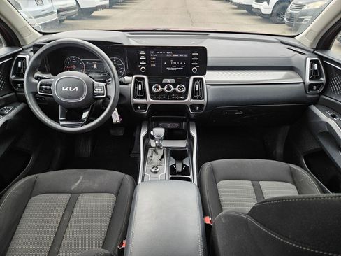 Used 2022 Kia Sorento LX AWD/4WD image 27