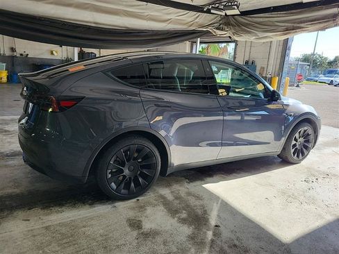 Used 2023 Tesla Model Y Long Range AWD/4WD image 4