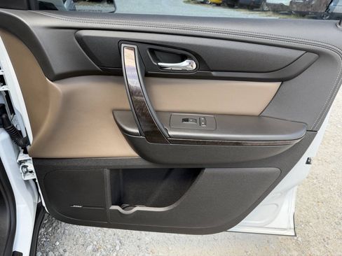 Used 2017 GMC Acadia Limited SLT FWD image 21