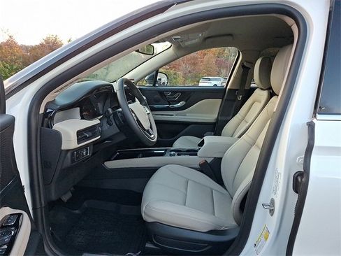 New 2026 Lincoln Corsair Premiere AWD/4WD image 5