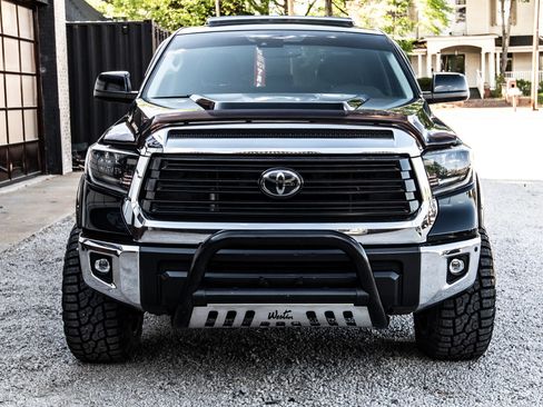 Used 2020 Toyota Tundra Limited w/ Limited Premium Package AWD/4WD image 3