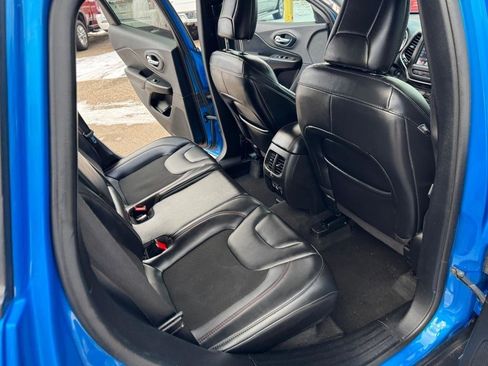 Used 2021 Jeep Cherokee Trailhawk w/ Trailer Tow Group image 31