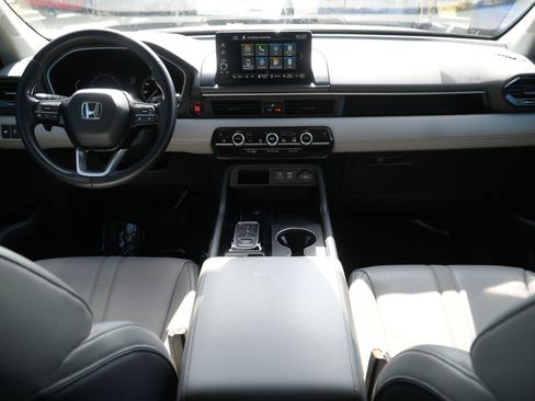 Used 2025 Honda Pilot EX-L image 20