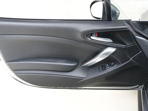 Used 2017 FIAT 124 Spider Abarth image 39