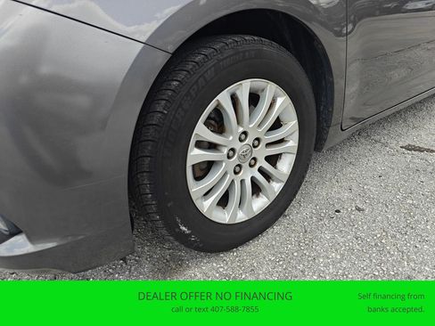 Used 2016 Toyota Sienna XLE w/ XLE Navigation Package image 27