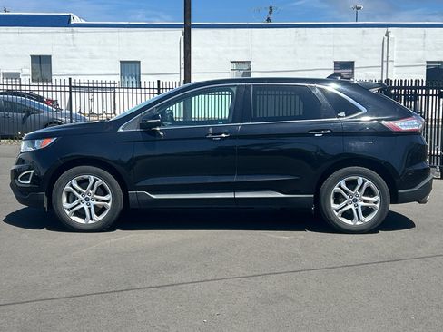 Used 2018 Ford Edge Titanium w/ Ford Safe & Smart Package AWD/4WD image 5