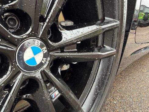 Used 2021 BMW 330i Sedan w/ M Sport Package RWD image 19