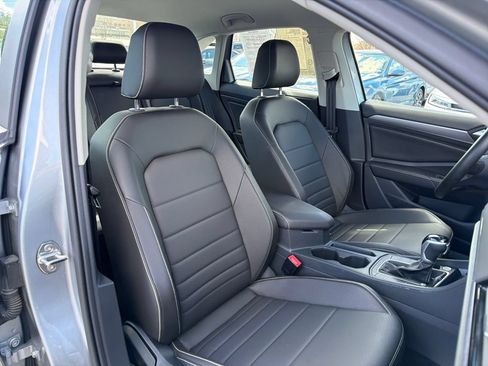 Certified 2023 Volkswagen Jetta SE FWD image 37