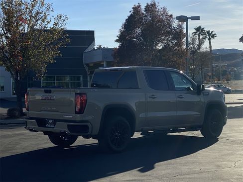 Used 2022 GMC Sierra 1500 Elevation w/ X31 Off-Road Package image 13