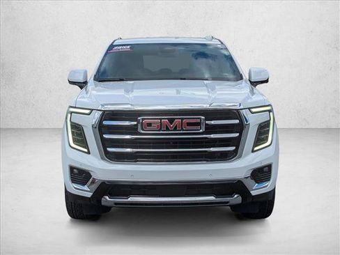 Used 2025 GMC Yukon Elevation AWD/4WD image 2