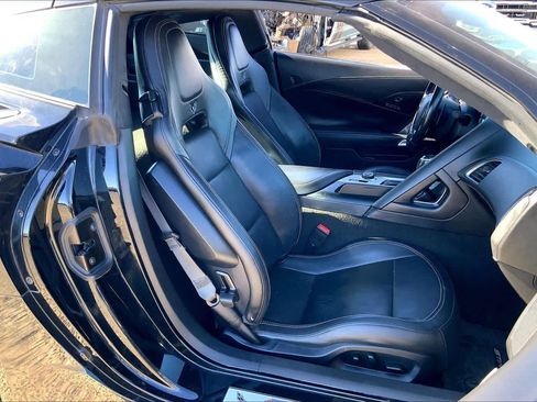 Used 2017 Chevrolet Corvette Stingray Coupe image 8