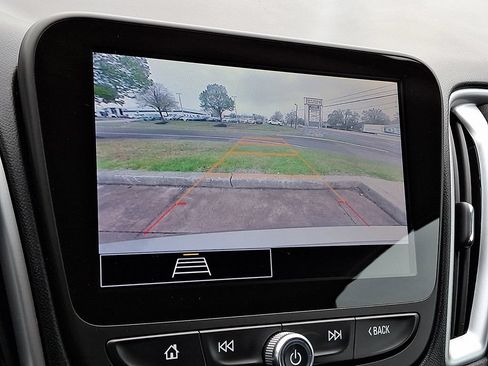 Used 2024 Chevrolet Malibu LT FWD image 4