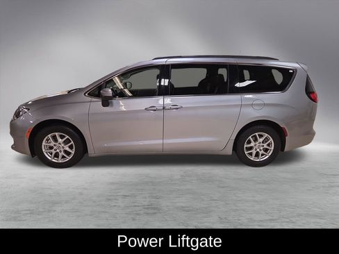 Used 2021 Chrysler Voyager Lxi image 5