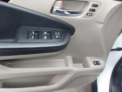 Used 2021 Honda Pilot Elite image 16