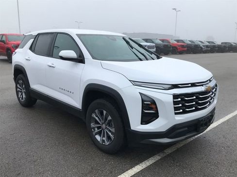 Used 2026 Chevrolet Equinox LT image 11