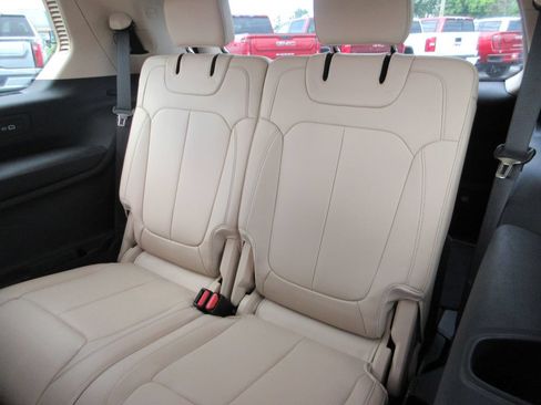 Used 2022 Jeep Grand Cherokee L Limited AWD/4WD image 24