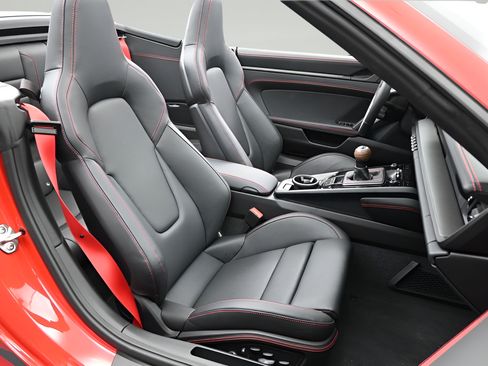 Certified 2026 Porsche 911 Carrera T RWD image 11