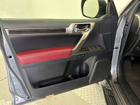 Used 2020 Lexus GX 460 Luxury w/ Luxury Sport Package AWD/4WD image 12