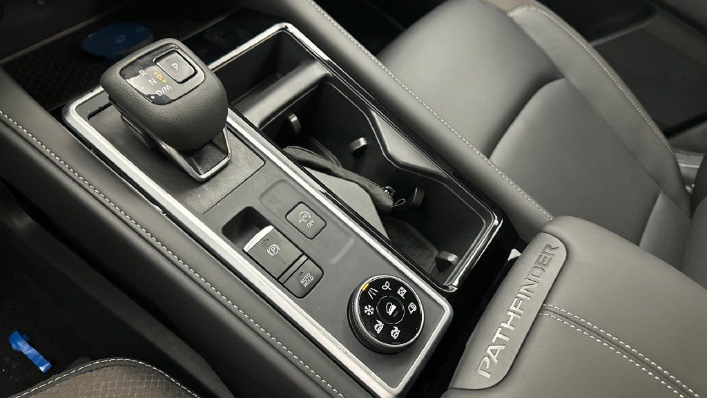 New 2026 Nissan Pathfinder SL AWD/4WD image 11