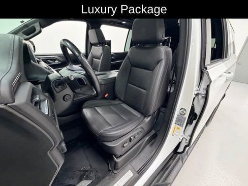 Certified 2022 Chevrolet Suburban LT w/ LT Signature Package image 10