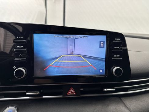 Used 2021 Hyundai Elantra SEL w/ Convenience Package FWD image 27
