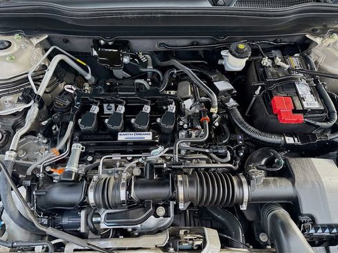 Used 2018 Honda Accord Touring image 40