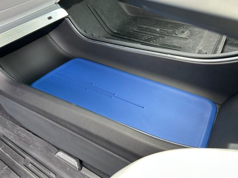 Used 2024 Cadillac Lyriq Luxury w/ LPO, Floor Liner Package image 27