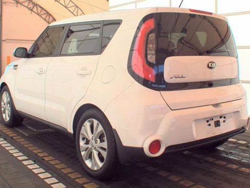 Used 2016 Kia Soul ! w/ Premium Package image 6