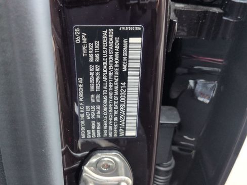 Certified 2025 Porsche Macan 4 Electric AWD/4WD image 29