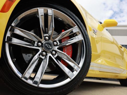Used 2016 Chevrolet Camaro SS RWD image 39