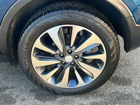 Used 2019 Buick Encore Essence image 11
