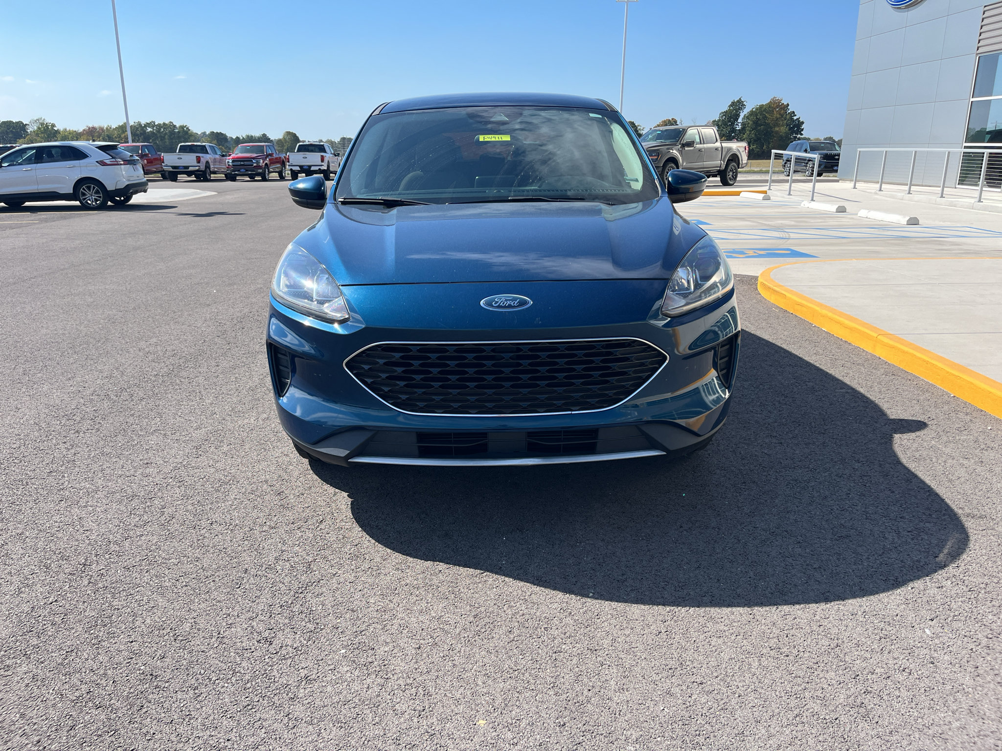 Used 2020 Ford Escape SE AWD/4WD image 2