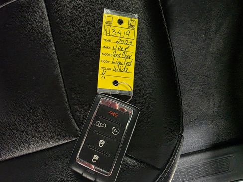 Used 2023 Jeep Grand Cherokee Limited image 47