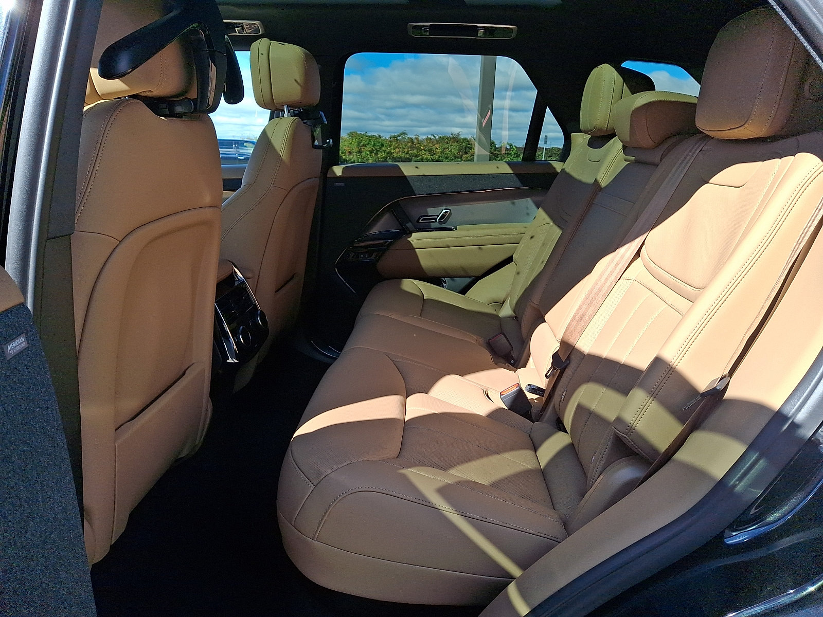 New 2027 Land Rover Range Rover Sport SE AWD/4WD image 7